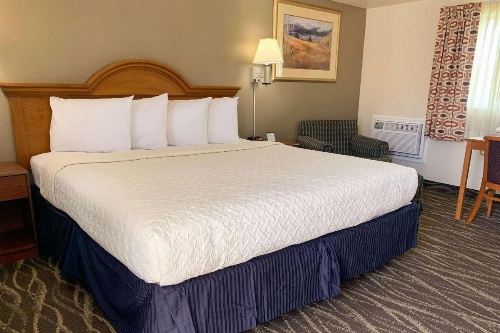 Rodeway Inn & Suites Sheridan image 8