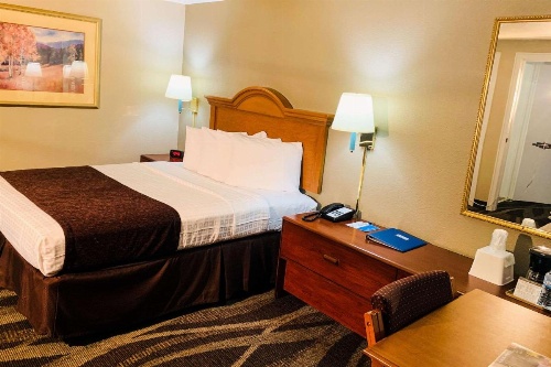 Rodeway Inn & Suites Sheridan image 5